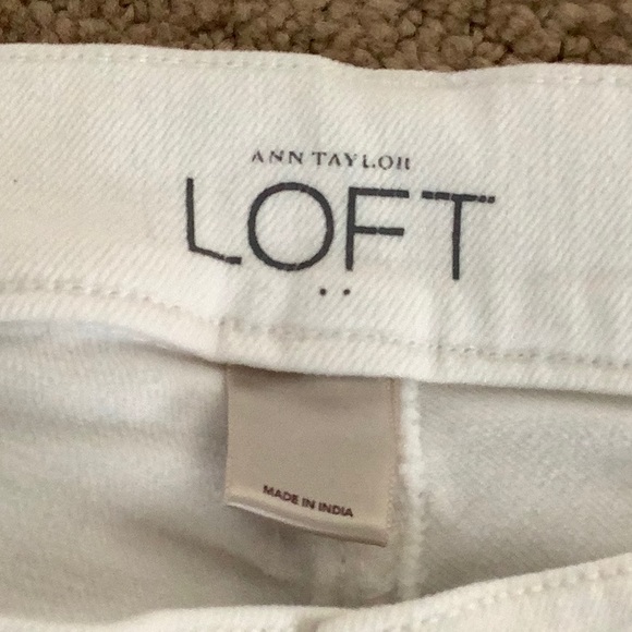 Loft White Jeans Crop Jeans Size 4P - Picture 3 of 4